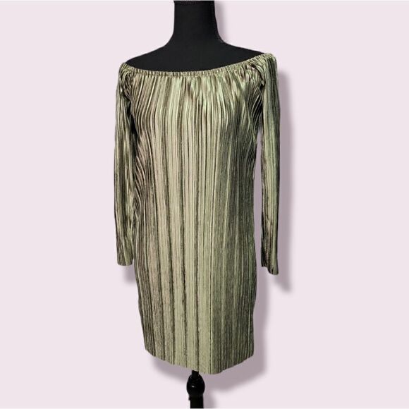 Romeo & Juliet | Blouse or Mini-Dress | Various Sizes - Picture 2 of 7